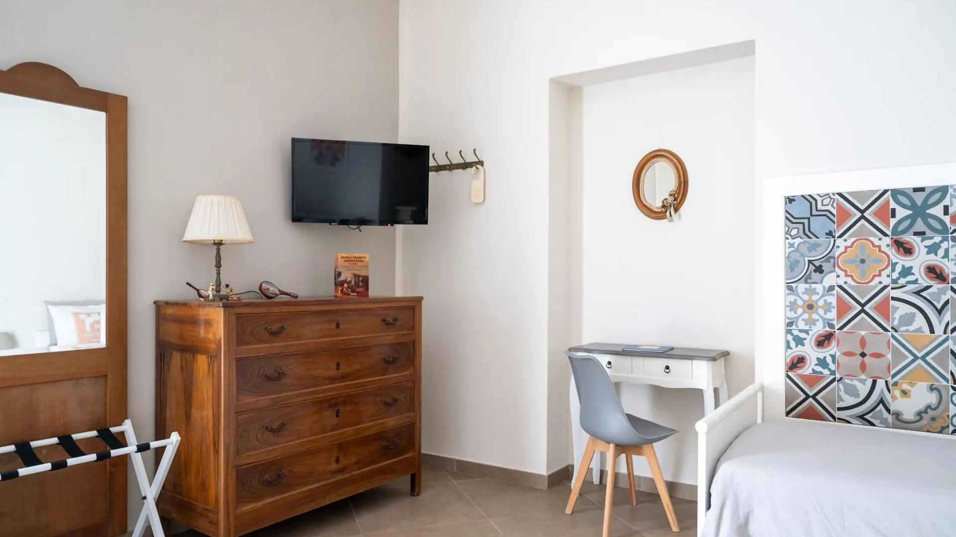 Tinellari Rooms Napoli Bed & Breakfast