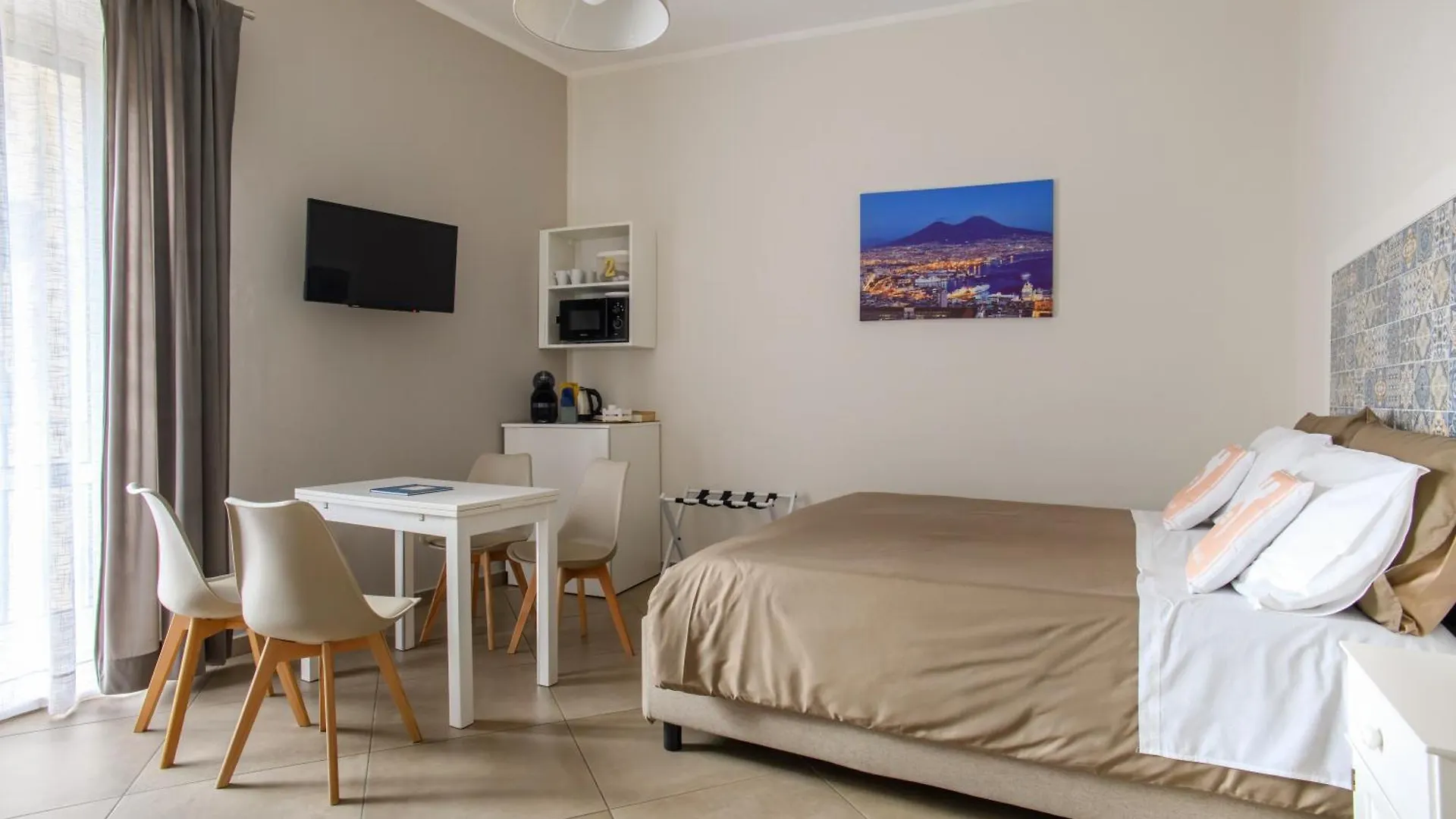 Tinellari Rooms Napoli Bed & Breakfast